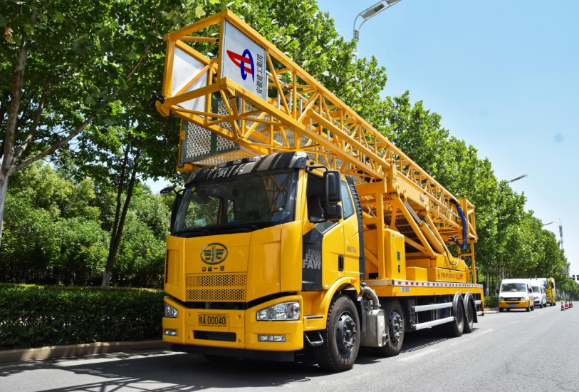 建工檢測橋檢車。